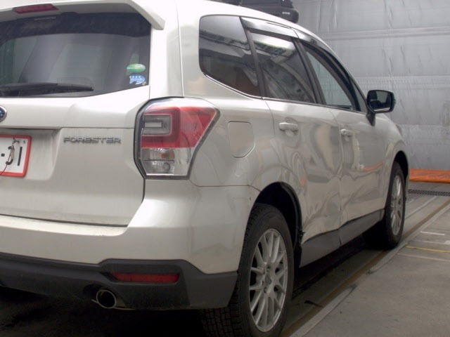 Subaru FORESTER 2018 8243185-5