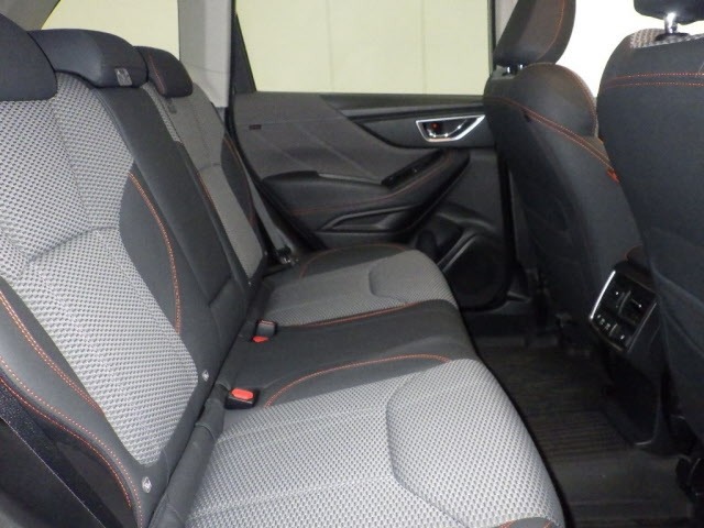 Subaru FORESTER 2018 8243187-8