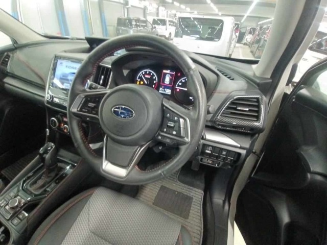 Subaru FORESTER 2019 8243204-9