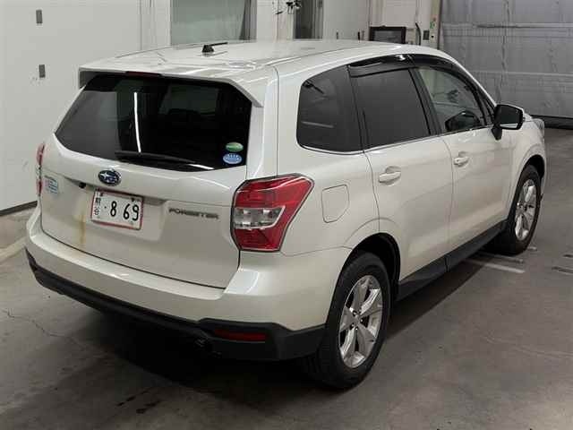 Subaru FORESTER 2014 8243221-5