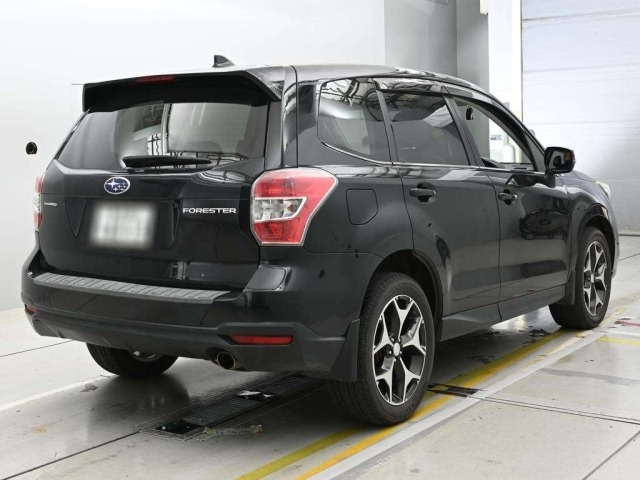 Subaru FORESTER 2015 8243241-1