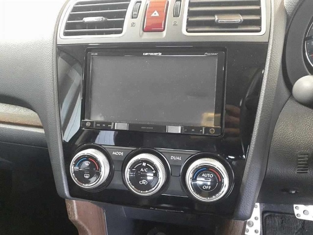 Subaru FORESTER 2015 8243241-12