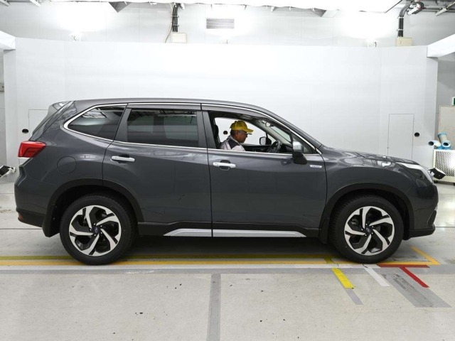 Subaru FORESTER 2022 8243260-3