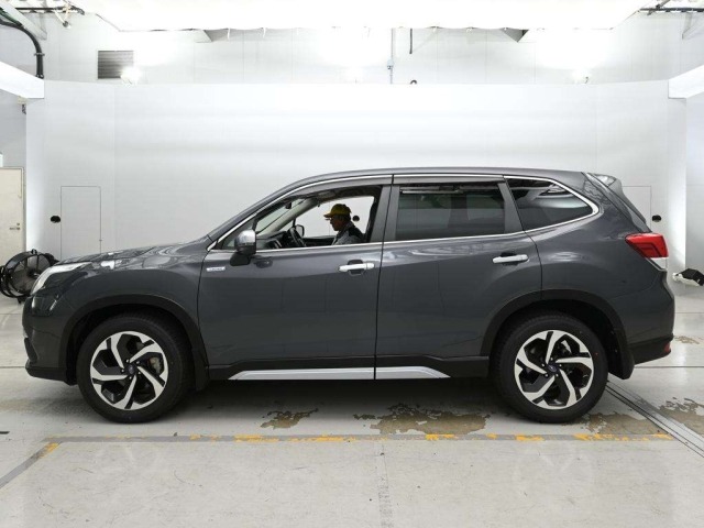 Subaru FORESTER 2022 8243260-4