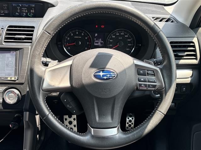 Subaru FORESTER 2013 8243433-17