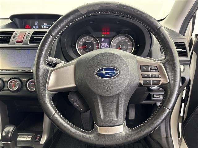 Subaru FORESTER 2013 8243450-5