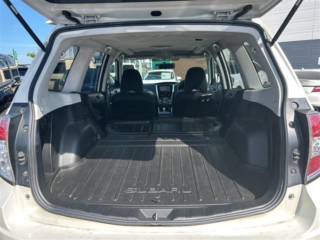 Subaru FORESTER 2012 8243466-2