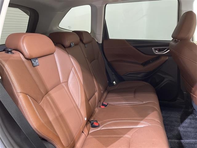 Subaru FORESTER 2019 8243475-11