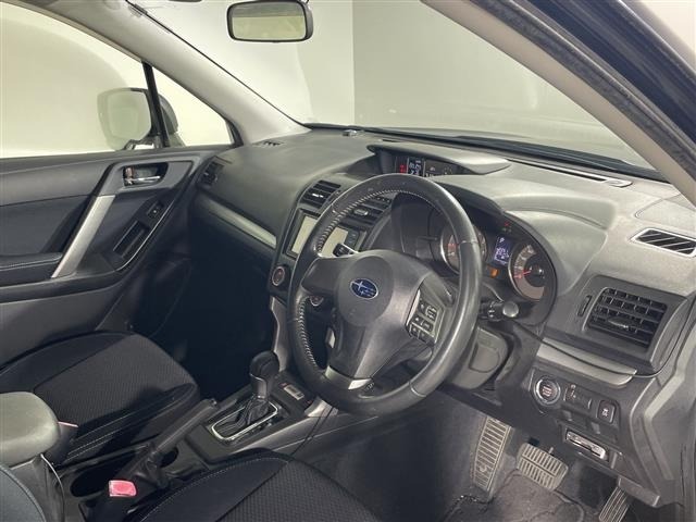 Subaru FORESTER 2014 8243490-6