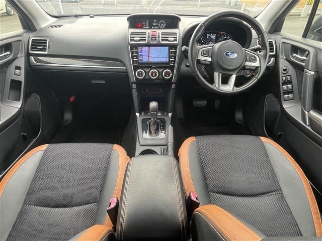 Subaru FORESTER 2018 8243523-14