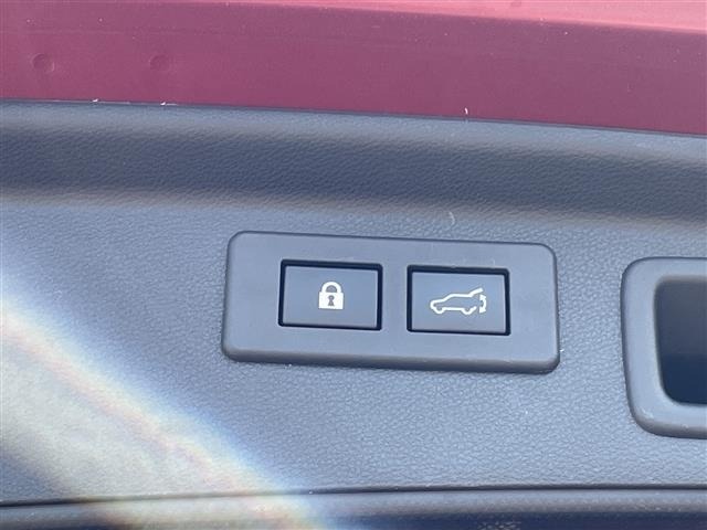 Subaru FORESTER 2018 8243541-3