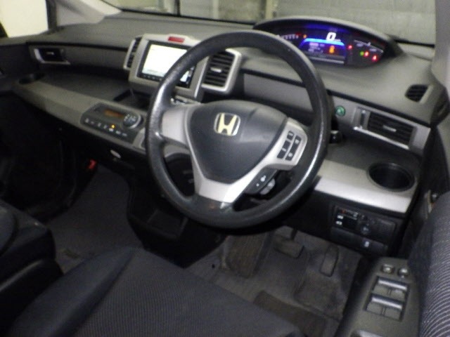 Honda FREED 2012 8248155-3