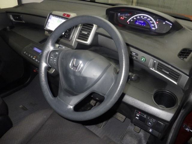 Honda FREED 2014 8248157-3