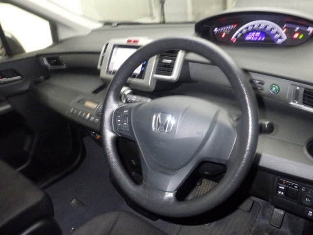 Honda FREED 2014 8248158-3