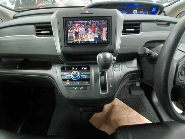 Honda FREED 2023 8248178-11