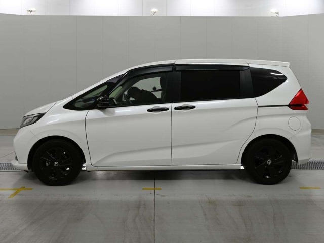 Honda FREED 2023 8248178-4