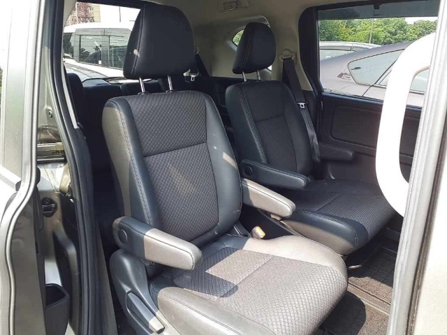 Honda FREED 2023 8248182-10