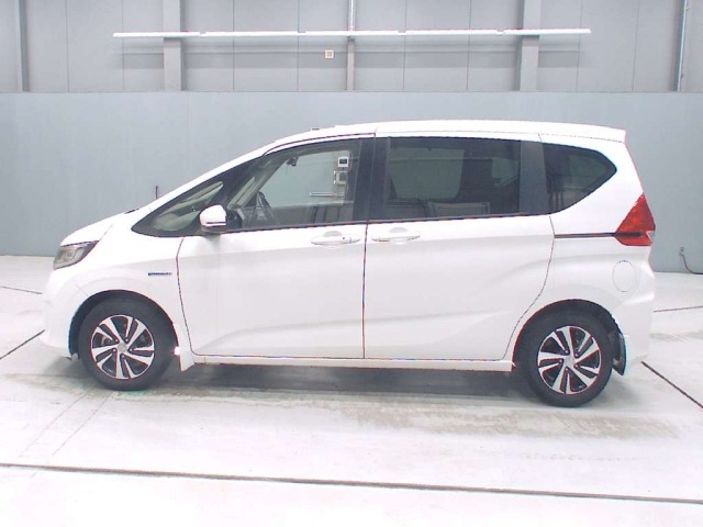 Honda FREED 2017 8248185-4