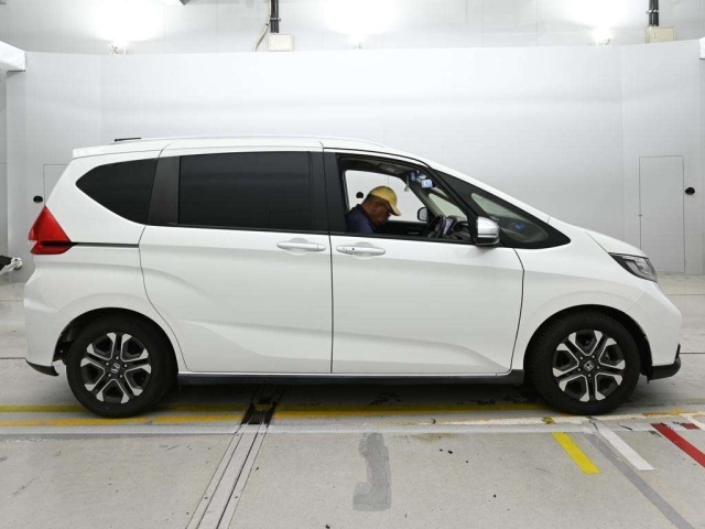 Honda FREED 2022 8248205-3