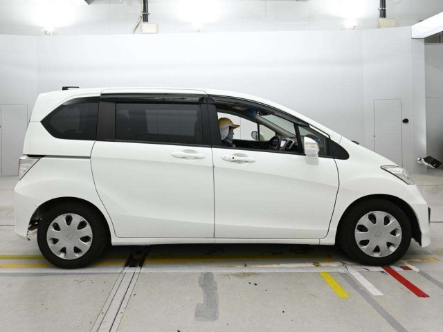 Honda FREED 2014 8248206-3