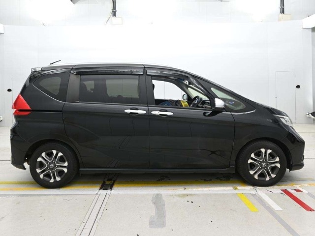 Honda FREED 2022 8248207-3