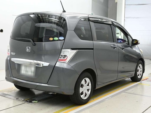 Honda FREED 2012 8248209-1