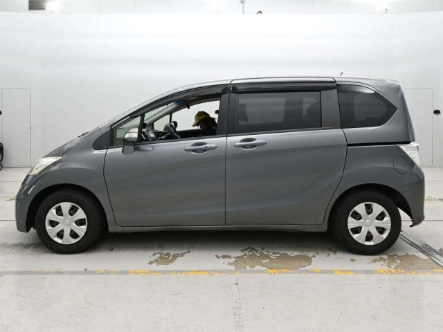 Honda FREED 2012 8248209-4