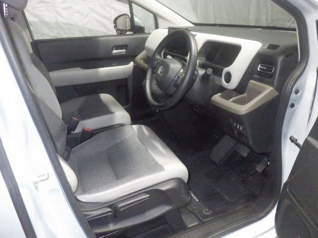 Honda FREED 2025 8248212-3