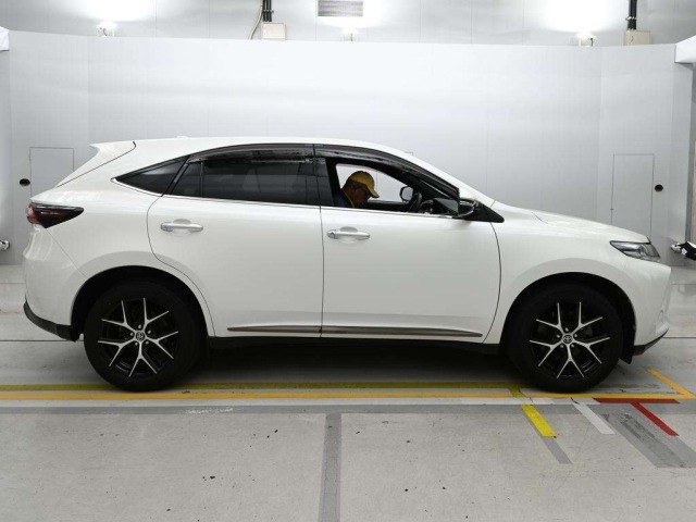 Toyota HARRIER 2020 8241543-3