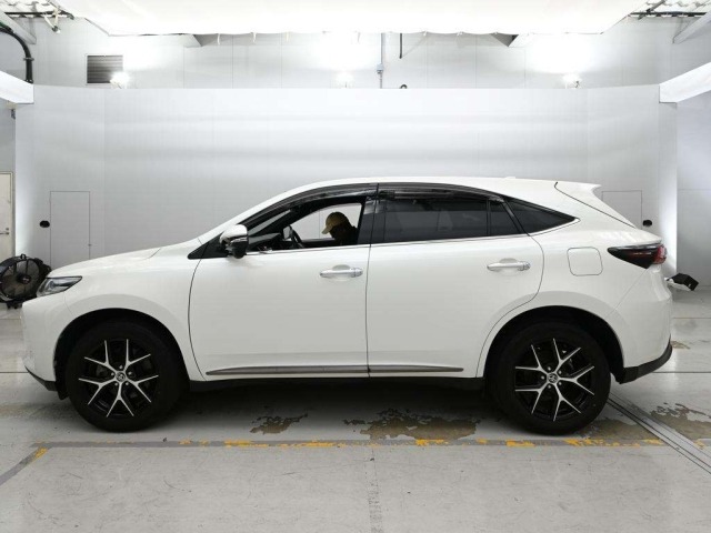 Toyota HARRIER 2020 8241543-4