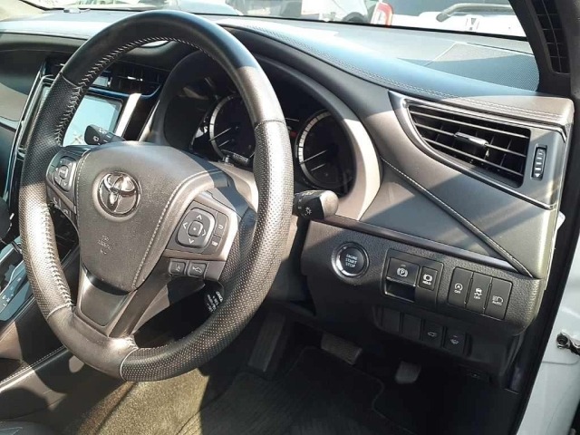 Toyota HARRIER 2020 8241543-9