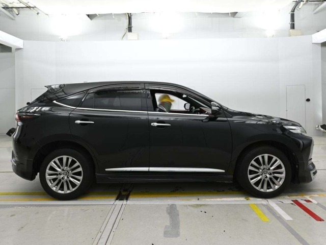 Toyota HARRIER 2018 8241544-3