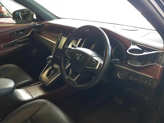 Toyota HARRIER 2018 8241544-9