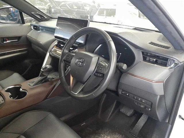 Toyota HARRIER 2023 8241548-9
