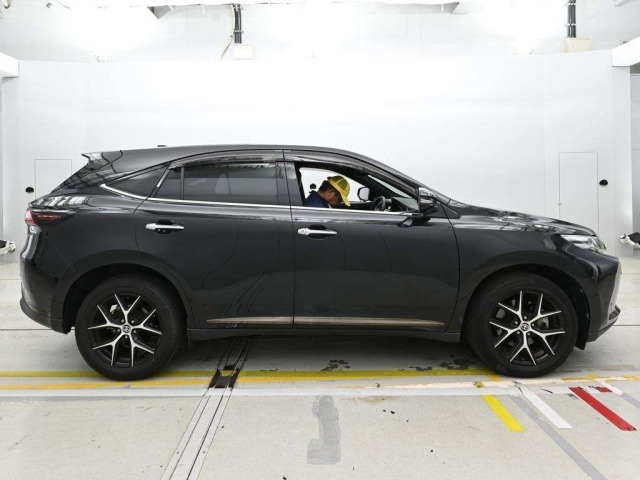 Toyota HARRIER 2020 8241555-3