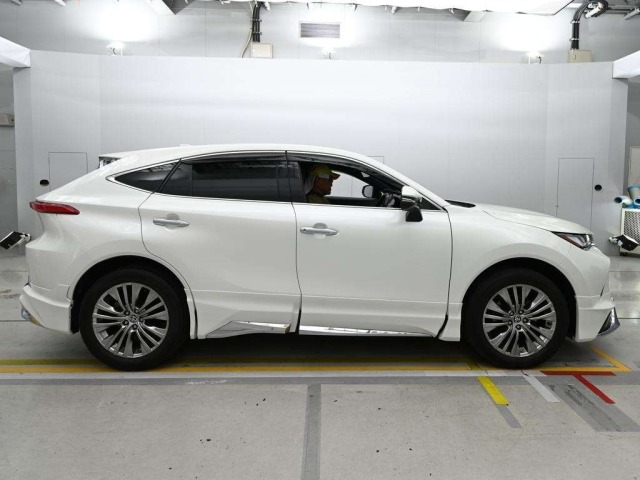 Toyota HARRIER 2021 8241556-3