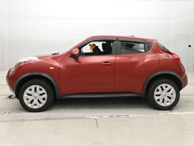 Nissan JUKE 2013 8244012-4