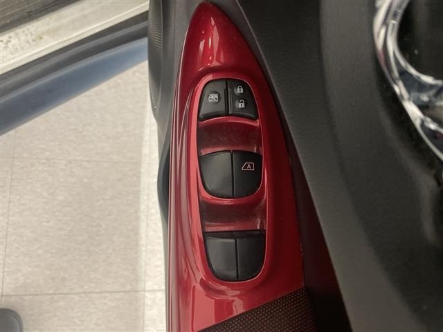 Nissan JUKE 2013 8244023-12