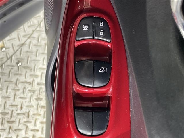 Nissan JUKE 2014 8244027-2