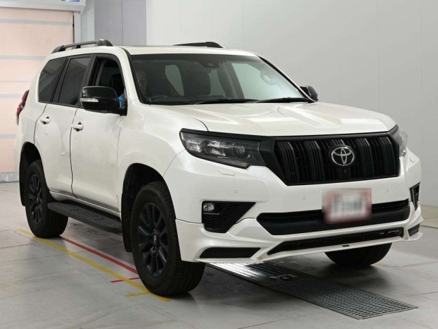 Toyota LAND CRUISER PRADO 2023 8247460-5