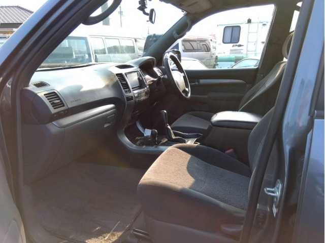 Toyota LAND CRUISER PRADO 2003 8247464-4