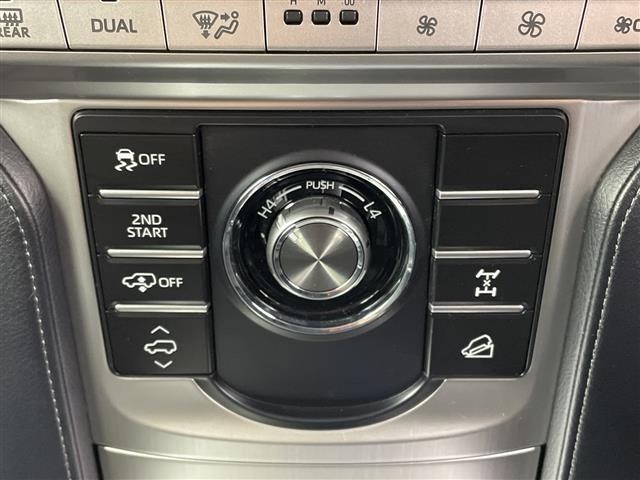 Toyota LAND CRUISER PRADO 2018 8247620-8