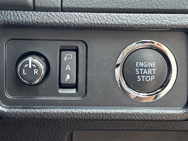 Toyota LAND CRUISER PRADO 2022 8247622-8