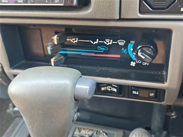 Toyota LAND CRUISER PRADO 1995 8247627-6