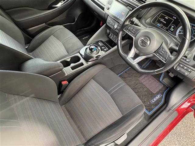 Nissan LEAF 2019 8237756-1