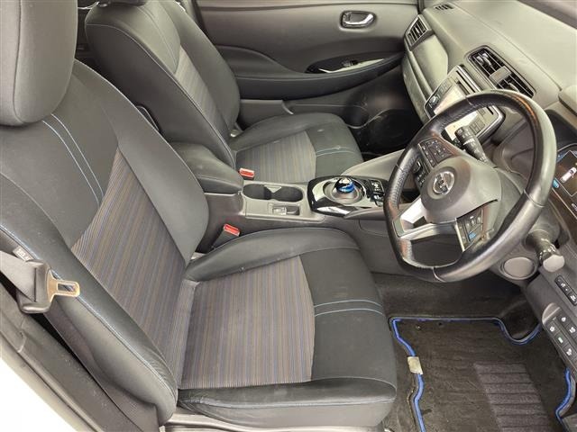 Nissan LEAF 2017 8237757-10