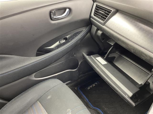 Nissan LEAF 2017 8237757-13