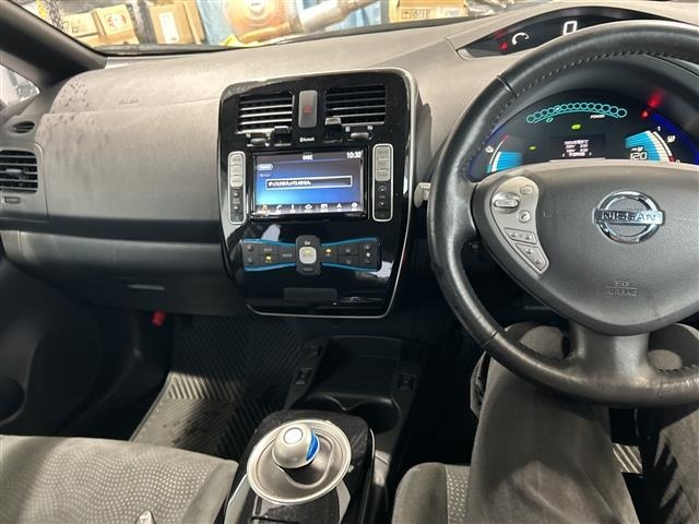 Nissan LEAF 2017 8237758-2