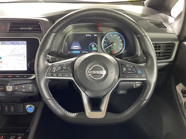 Nissan LEAF 2021 8237759-1