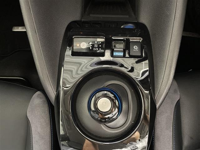 Nissan LEAF 2021 8237759-10